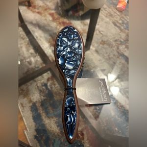 Smoothing Boar’s Hair Living Proof Brush